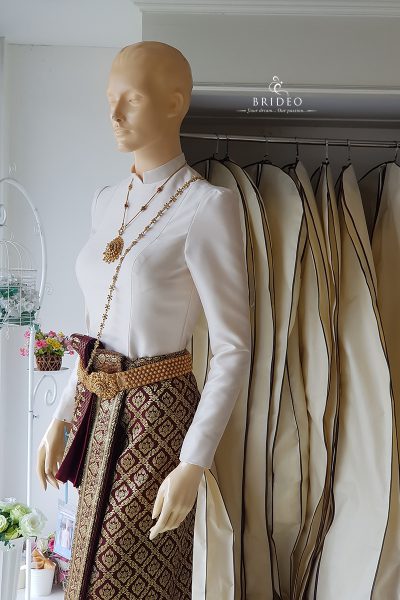 ชุดไทยบรมพิมาน