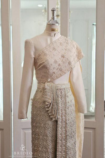 ชุดไทยบรมพิมาน